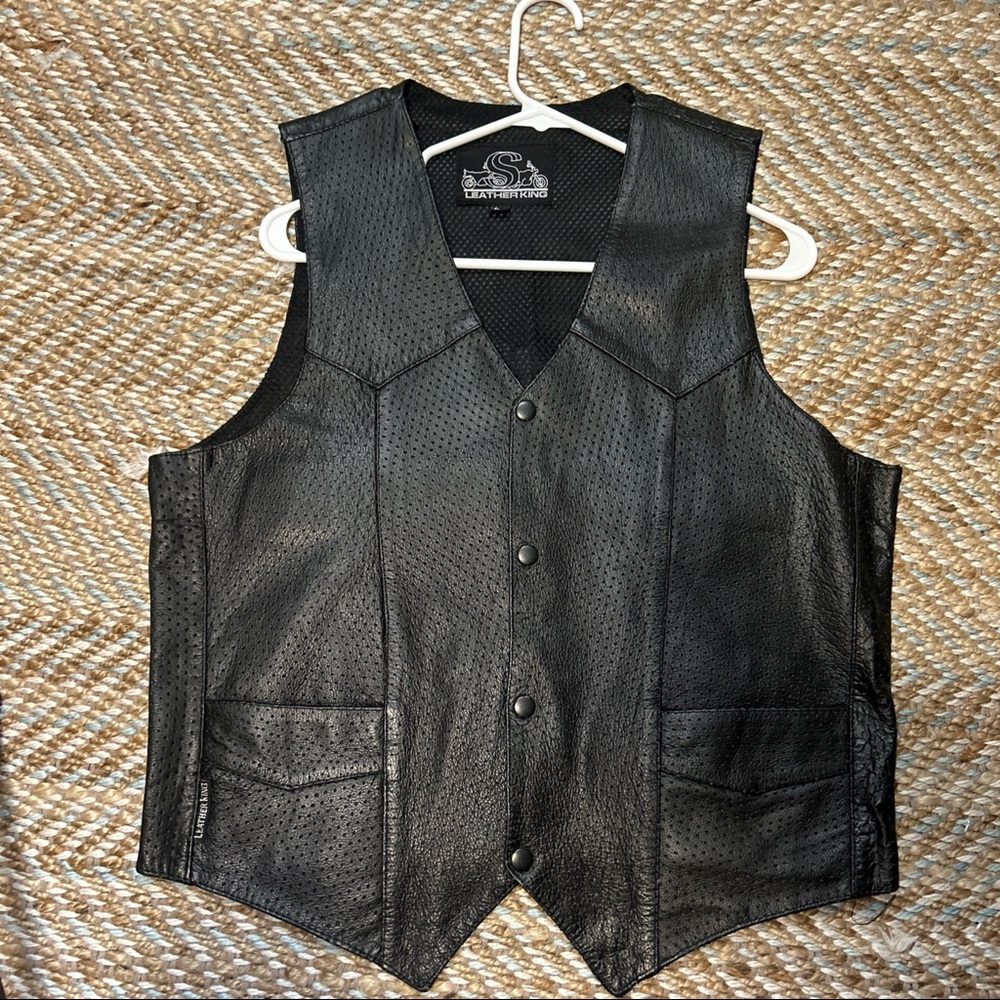 Leather King Men’s Open Neck Biker Vest Black